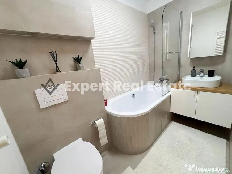 Apartament cu 3 camere decomandat în Tunari