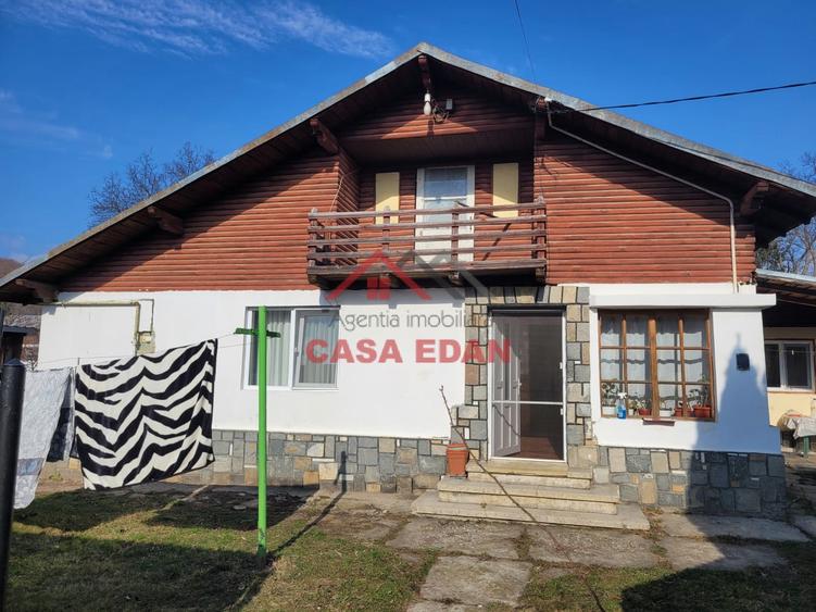 Casă individuală cu 4 camere cu Teren 446 Mp în Breaza