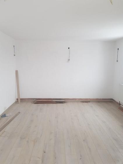Casă cu 3 camere în Central