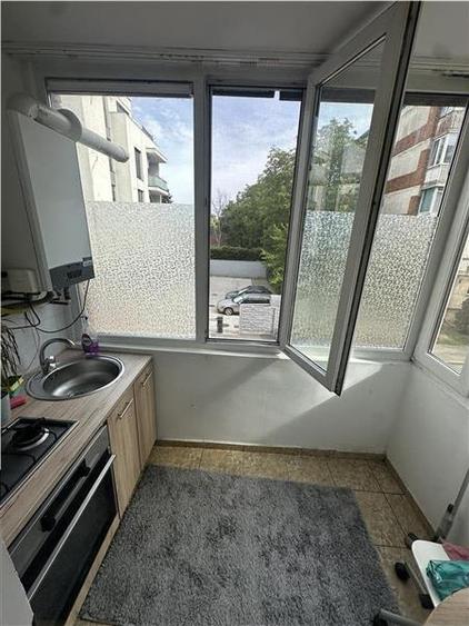 Apartament cu 2 camere decomandat, mobilat în Lipovei