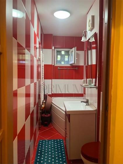 Apartament cu 3 camere semidecomandat în Iosefin