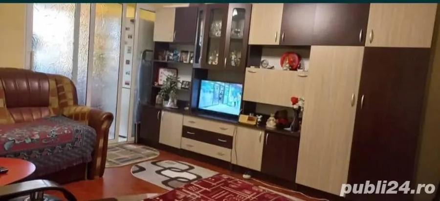 Garsonieră decomandată în Central