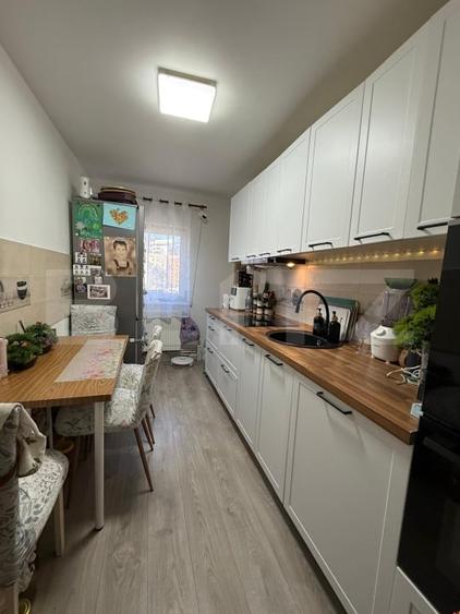Apartament cu 3 camere decomandat, mobilat în Astra