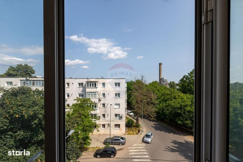 Apartament cu 3 camere decomandat, mobilat în Narcisa
