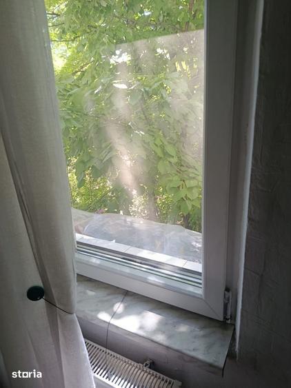 Apartament cu 2 camere semidecomandat în Podu Roș
