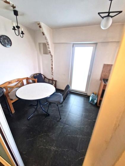 Apartament cu 2 camere decomandat în Crângași