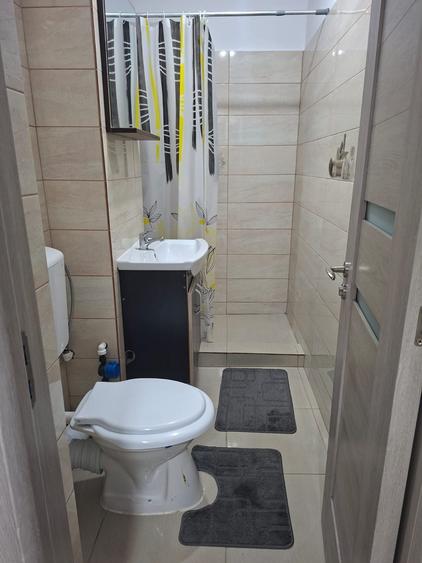 Garsonieră decomandată în Lacu
