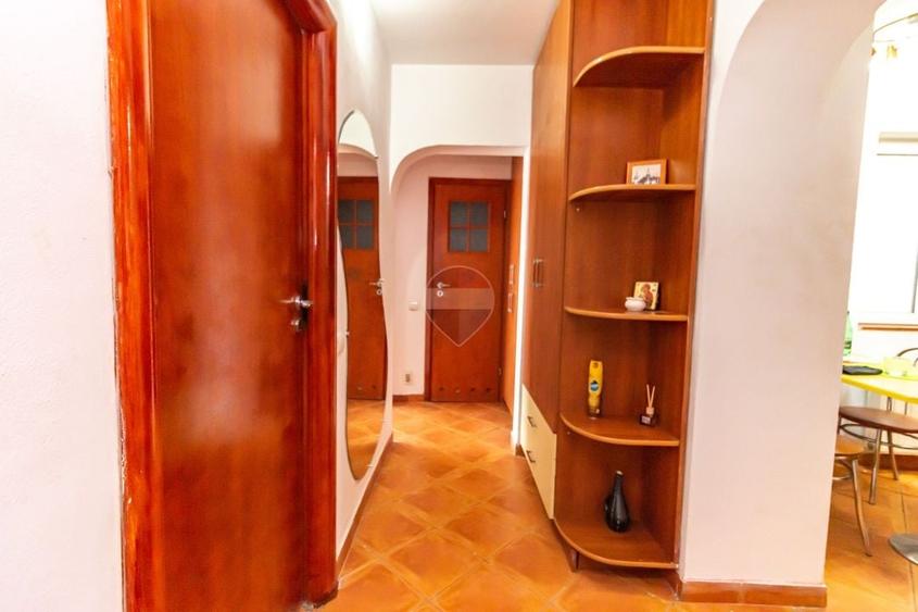 Apartament cu 3 camere decomandat, mobilat în Ghencea