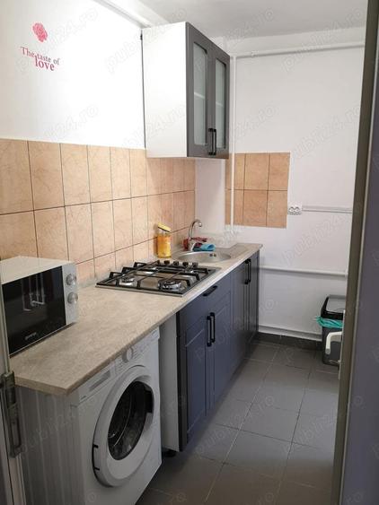 Garsonieră decomandată în Central