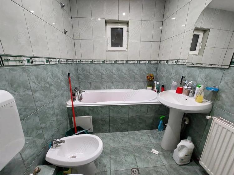 Apartament cu 3 camere decomandat în Dorobanți