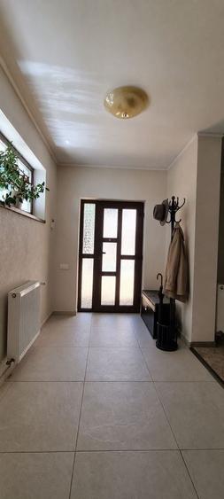 Casă individuală cu 7 camere cu Piscina în Bolintin-Deal