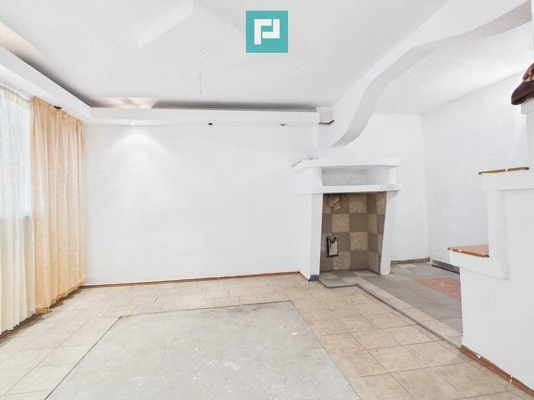 Apartament cu 3 camere semidecomandat în Bucovăț (Remetea Mare)