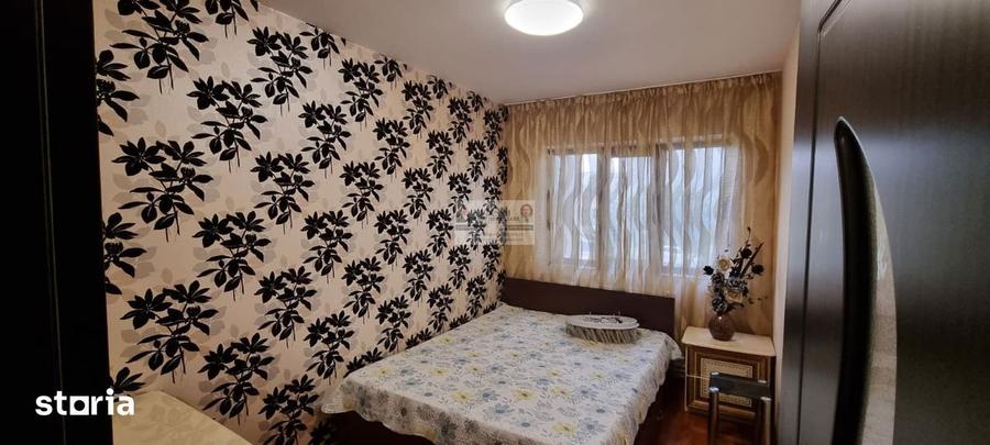 Apartament cu 3 camere decomandat, mobilat în Central