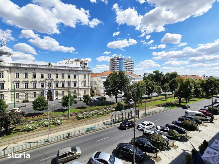 Spațiu comercial, de 85 mp, în Central