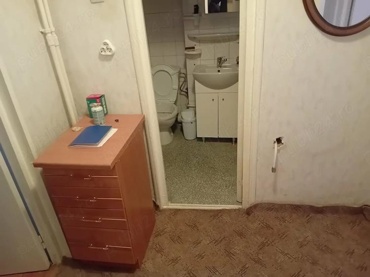 Apartament cu 3 camere semidecomandat în Dărmănești