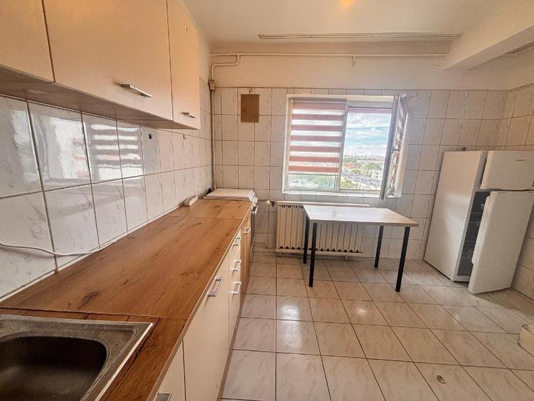 Garsonieră decomandată în 13 Septembrie