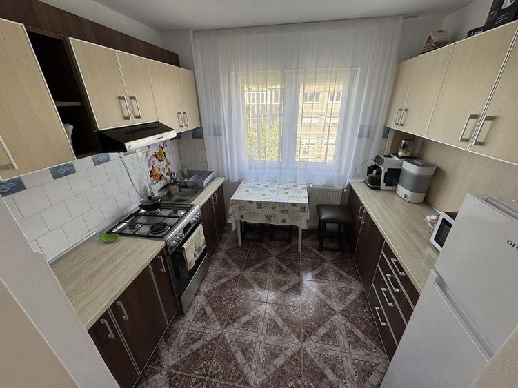 Apartament cu 3 camere decomandat în Calea Aradului