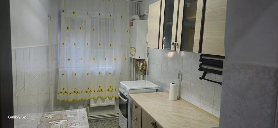 Garsonieră decomandată în Micro 21