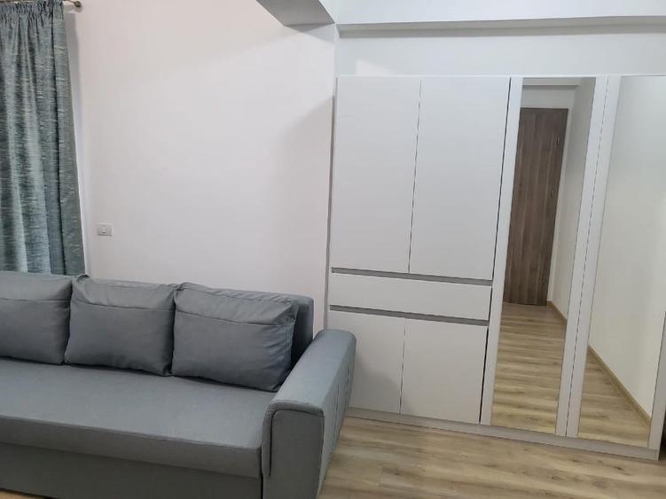 Apartament cu 2 camere decomandat, mobilat în Tractorul