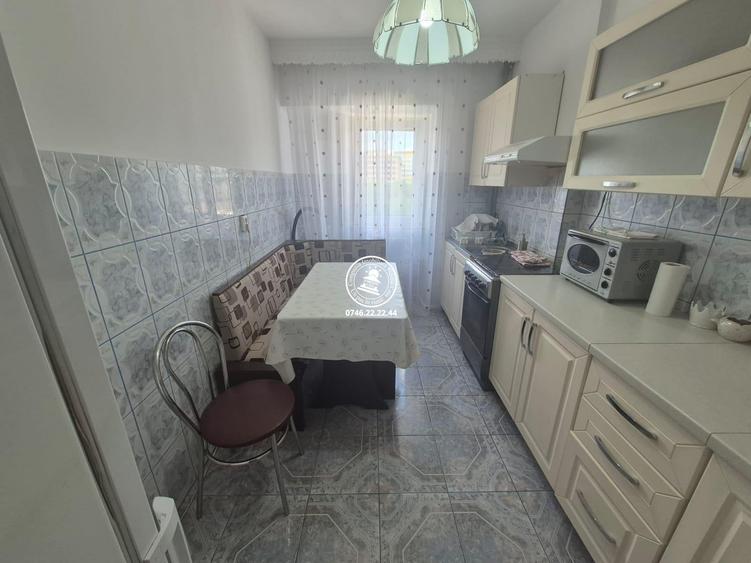 Apartament cu 3 camere decomandat, mobilat în Păcurari