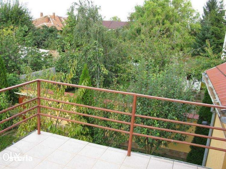 Casă cu 4 camere cu Teren 200 Mp în Central