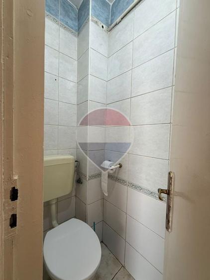 Apartament cu 3 camere semidecomandat, mobilat în Națiunile Unite