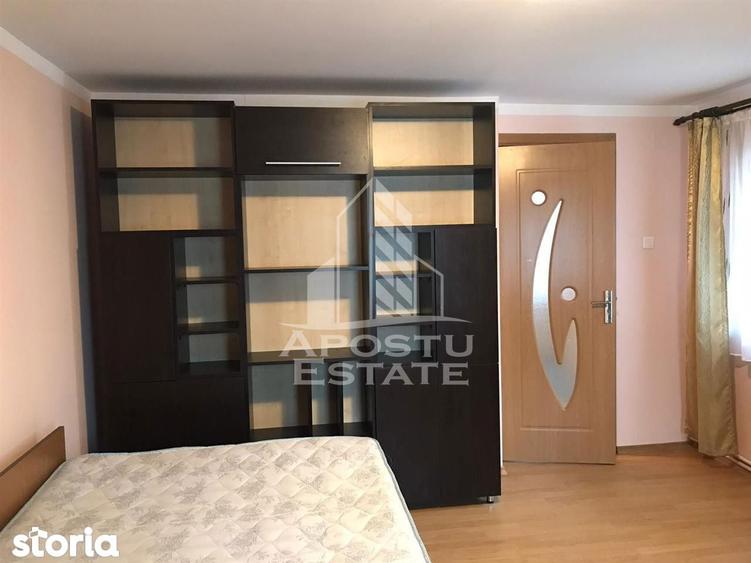 Garsonieră decomandată, mobilată în Steaua