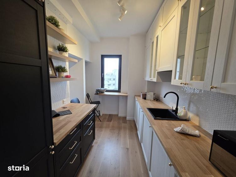 Apartament cu 3 camere semidecomandat în Universitate