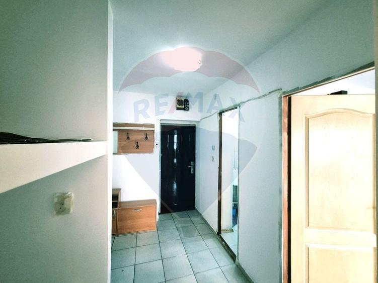Garsonieră decomandată, mobilată în Berceni