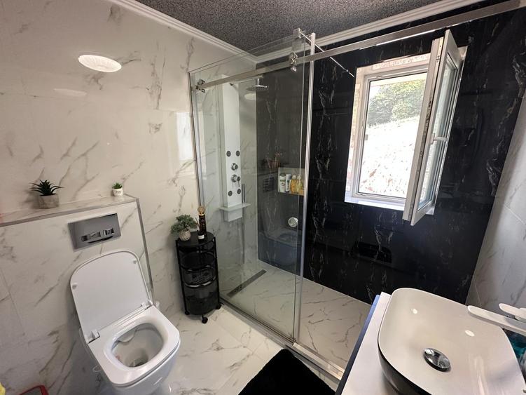 Apartament cu 2 camere decomandat în Florești