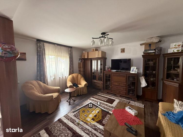 Casă cu 4 camere cu Teren 330 Mp în Bordei