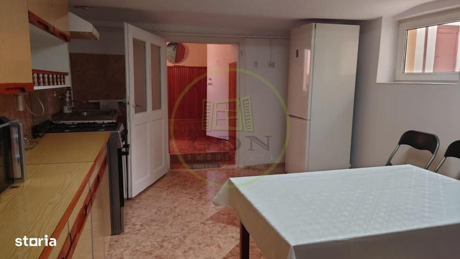 Casă cu 4 camere decomandat cu Teren 237 Mp în Central