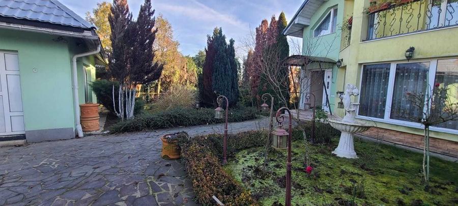 Casă cu 4 camere în Recea