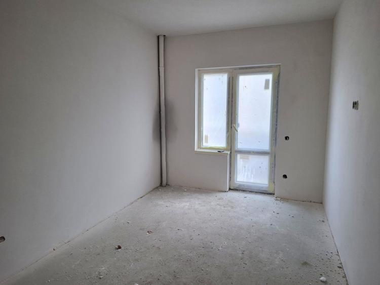 Apartament cu 3 camere decomandat în Șelimbăr