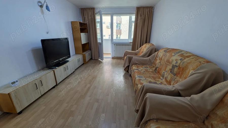 Apartament cu 3 camere decomandat în Precista