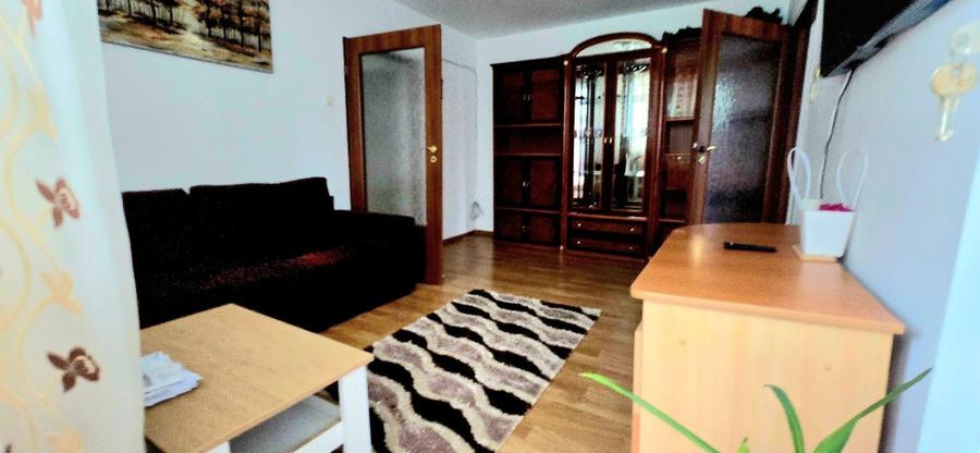 Apartament cu 2 camere semidecomandat în Aleea Trandafirilor