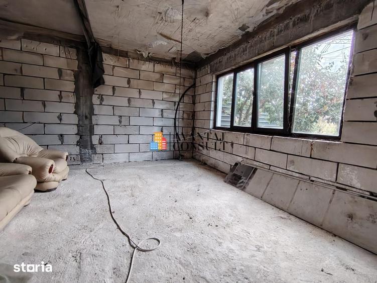 Casă cu 3 camere cu Teren 221 Mp în Central