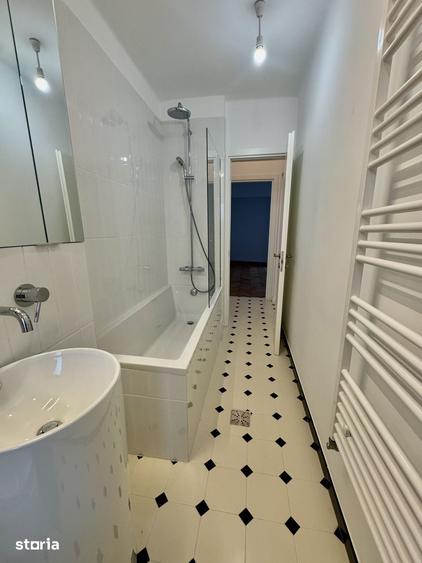 Apartament cu 3 camere în Centrul Civic