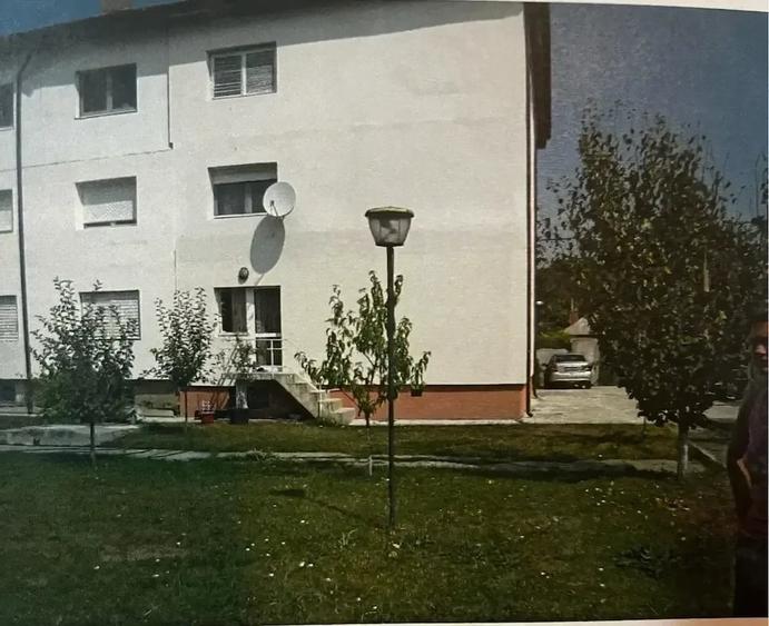 Apartament cu 3 camere decomandat în Ghermănești