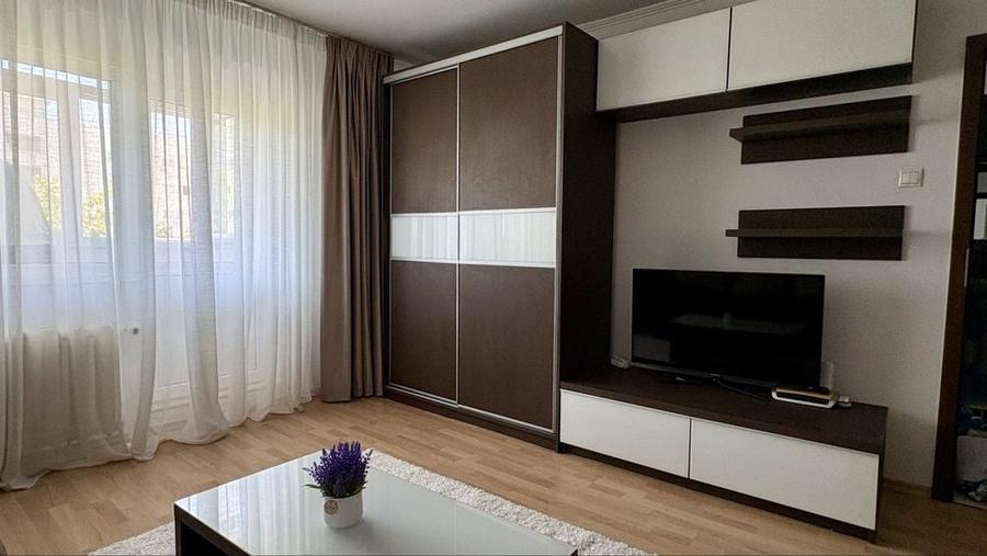 Garsonieră decomandată în Brâncoveanu