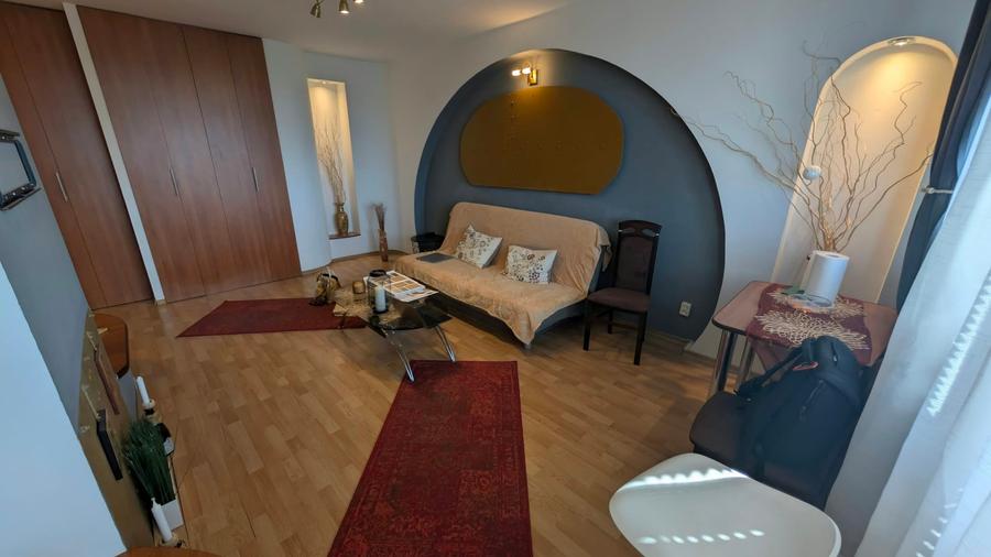 Garsonieră decomandată în Băneasa