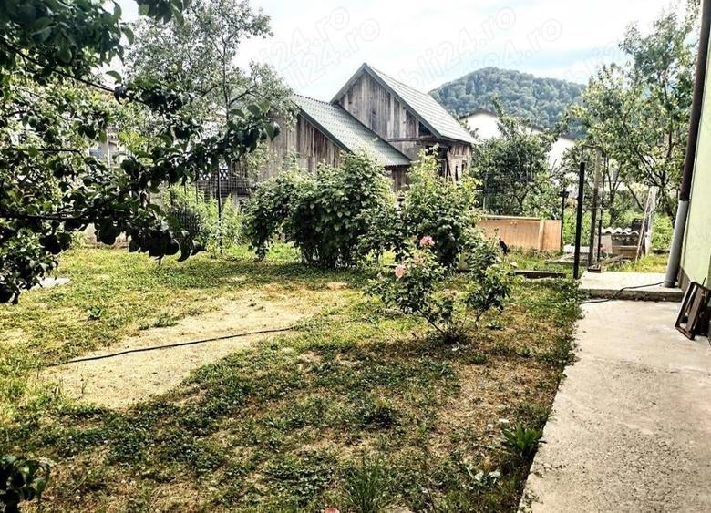 Casă cu 6 camere cu Teren 20 Mp în Năsăud