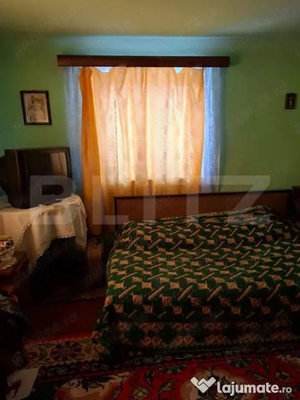 Casă cu 4 camere cu Teren 900 Mp în Lipănești