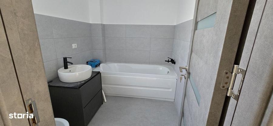 Garsonieră decomandată în Berceni