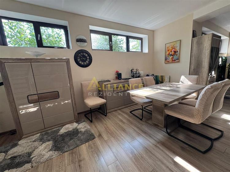 Casă individuală cu 7 camere cu Teren 400 Mp în Central