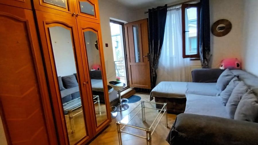 Apartament cu 3 camere decomandat în Știrbei Vodă
