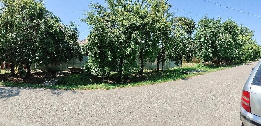 Casă cu 3 camere cu Teren 829 Mp în Brazii