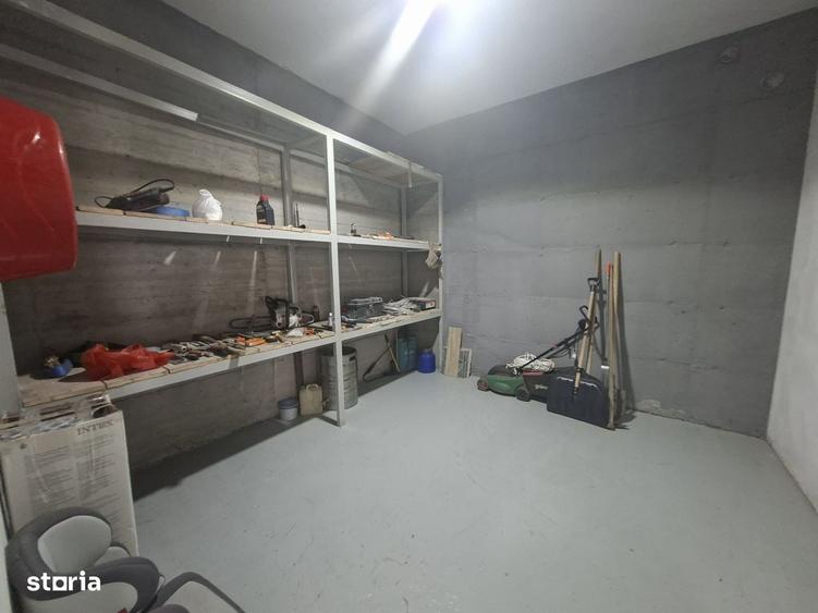 Casă cu 4 camere în Ciurbești