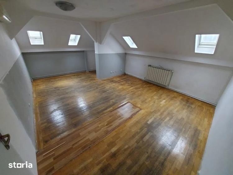 Spațiu comercial, de 332 mp, în P-ța Muncii