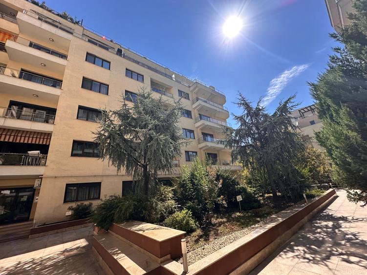 Apartament cu 2 camere semidecomandat în Herăstrău